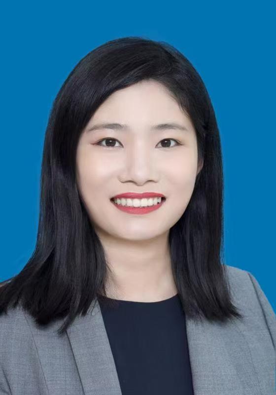 陈怡凤.jpg